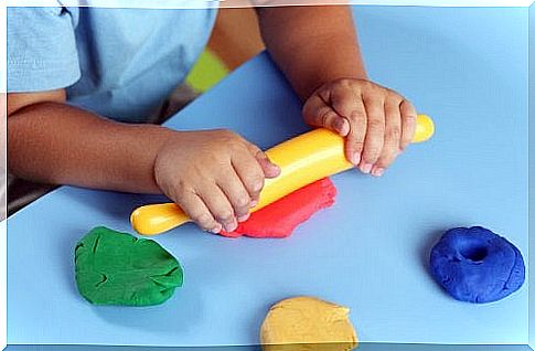 5 activities to explore tactile stimulation in children