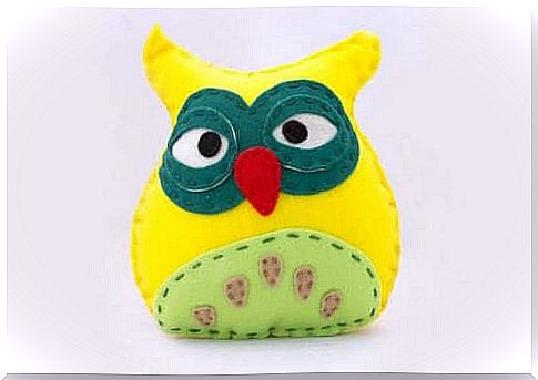 Owl pillow.